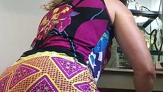 amateur lovebi flashing ass on live webcam