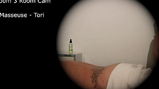 Tori - Room Cam Handjob