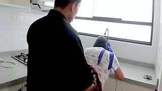 Colegiala Mexicana Follando En La Cocina Antes De Salir A Estudiar