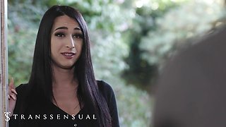 TRANSSENSUAL - Sparks Fly As Khloe Kay And Dante Turn A Ordinary Howdy Into Memorable Neighbor Joy