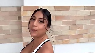 Colombian Girl Seduces A Stranger At The Gym And Convinces Him To Fuck In Her Car