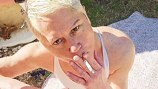 Nikki Suxxx Smoking Blowjob