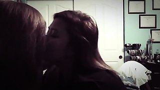 Asian Amateur Lesbians Kissing