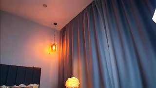 Cute amateur webcam teen girl toying pussy on webcam