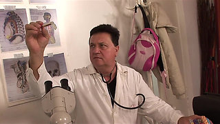 Pregnant wife vs monster cock creampie