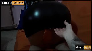 This Is What A Secretary Does After Her Work Shift