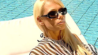 Fruit, Sun and a Perfect Body to Show off