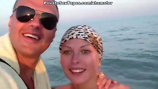 Hottest amateur girlfriend getting real fuck on the beach