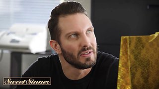 Yummy sinner - lonely blondie cougar takes her gardener to bed and rides his thick, pulsing shaft