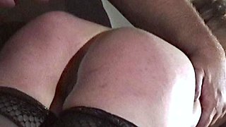 Amateur blonde babe masturbates on cam