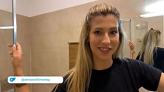 BIONDA SLUT Shona River intervista porno HARD racconta esperienze poi MI SUCCHIA IL CAZZO – Benefit Monkey