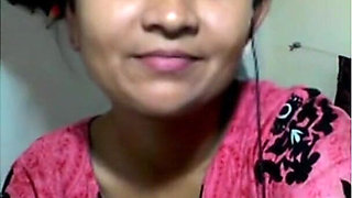 Hot Sexy Bhabhi Showing Her Body at Shower