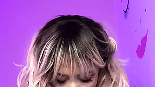 Sexy hottie Anetta Keys enjoys a solo toy masturbation