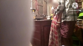 The House Owner Secretly Left the Maid Cool, and Put the Whole Cock in the Mouth