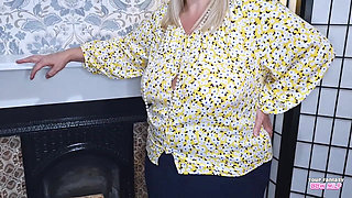 Office Manager Showing Her Massive Tits - Cheating Mature Amateur BBW Slut Mom Aunt