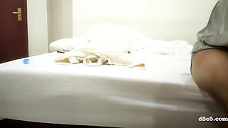 Amateur couple hidden cam