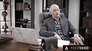 Lippy Crank Businessman Wants a Muddy Favor from Councilwoman Angela White (Zac Wild)