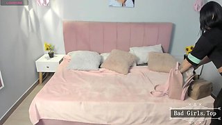 Curvy Mature Mommy Reveals Amazing Natural Huge Titties With Desire
