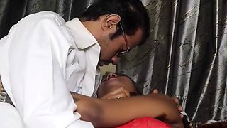 Daughter in law ko room me pure kapde utaar kar jabbar dasti pela