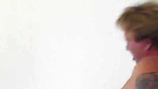 Mistress Dyanna Slap the Slave's Head!