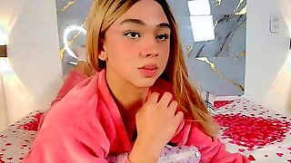 Sexy Amateur 18 Blond Teen First Time Webcam