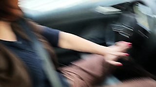 Amateur french chubby mature masturbate at the public beach