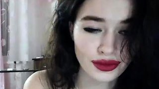 Cute amateur webcam teen girl toying pussy on webcam