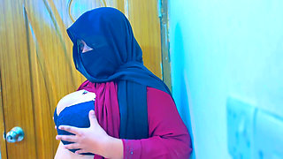 Egyptian Hot Maid Gets Super Horny & Start Masturbat in Office Room & Boss Start Handjob by Saw Her