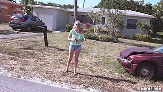 Stranded Teens - Blonde's Juicy Booty Bounces