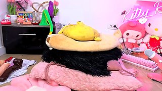 Big assed anal booty fetish slut toying deep in her ass