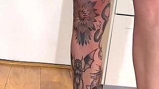 Lady Valeska - 1st Time Squish (hd 1080p Mp4)