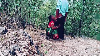 Desi Village Bhabhi Fucked Hard by College Student in Jungle - Outdoor Sex