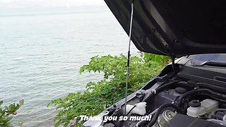 He helped her out fixing her car and got her pussy creampied back at home