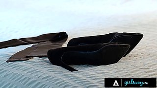 Girlsway - obscene stunner sea sneaky strap-on fucks blindfolded kinky step-mom Dee Williams