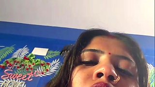 Solo Love Making Brings Teen Squirt Toys Hotel Pleasure