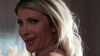 HotWifeXXX - Husband Watches Wife Taylor Wild Get Fed