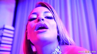 Jane Wilde, rebel rhyder gets down for some hot scissoring roomy buttfuck joy - brazzers
