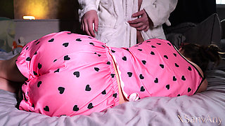 Unplanned Desires: Curvy Body and Messy Climax