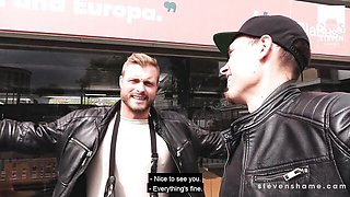 Kevin's public blowjob xxx