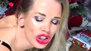 Cum starving curvy blonde cutie in stockings hardcore fun