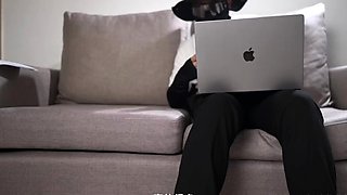 Amateur Asian does doggystyle with boyfriend