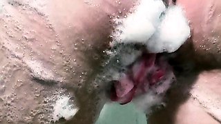 amateur raintree03 flashing ass on live webcam