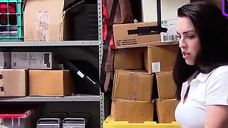 Busty cop catches a adorable shoplifter