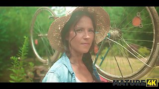 Mature4k. public xxx in the czech village