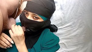 Indian Muslim Girl Dearshivani Face Fuck & Cum Swallowing Blowjob