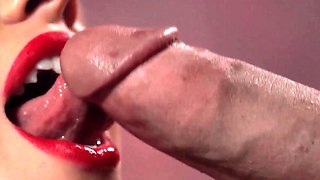 Massage slut Kagney Linn Karter deepthroats cock