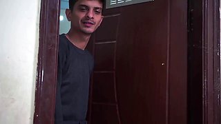 Handsome Amateur Indian Duo Share Extraordinaire Intercourse Elder Nymph Young Stud