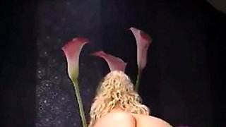 Hot Amateur Granny Shows Off on Webcam