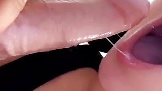 Cute amateur webcam teen girl toying pussy on webcam