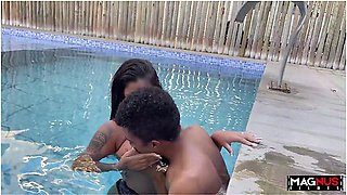 Sucking The Big Cock In The Pool With Pau Gigante